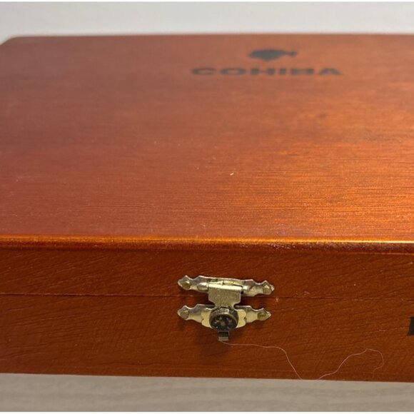 Cohiba Espléndidos Cigar Wooden Box With Cuban Seal & Latch Closure - Picture 3 of 8